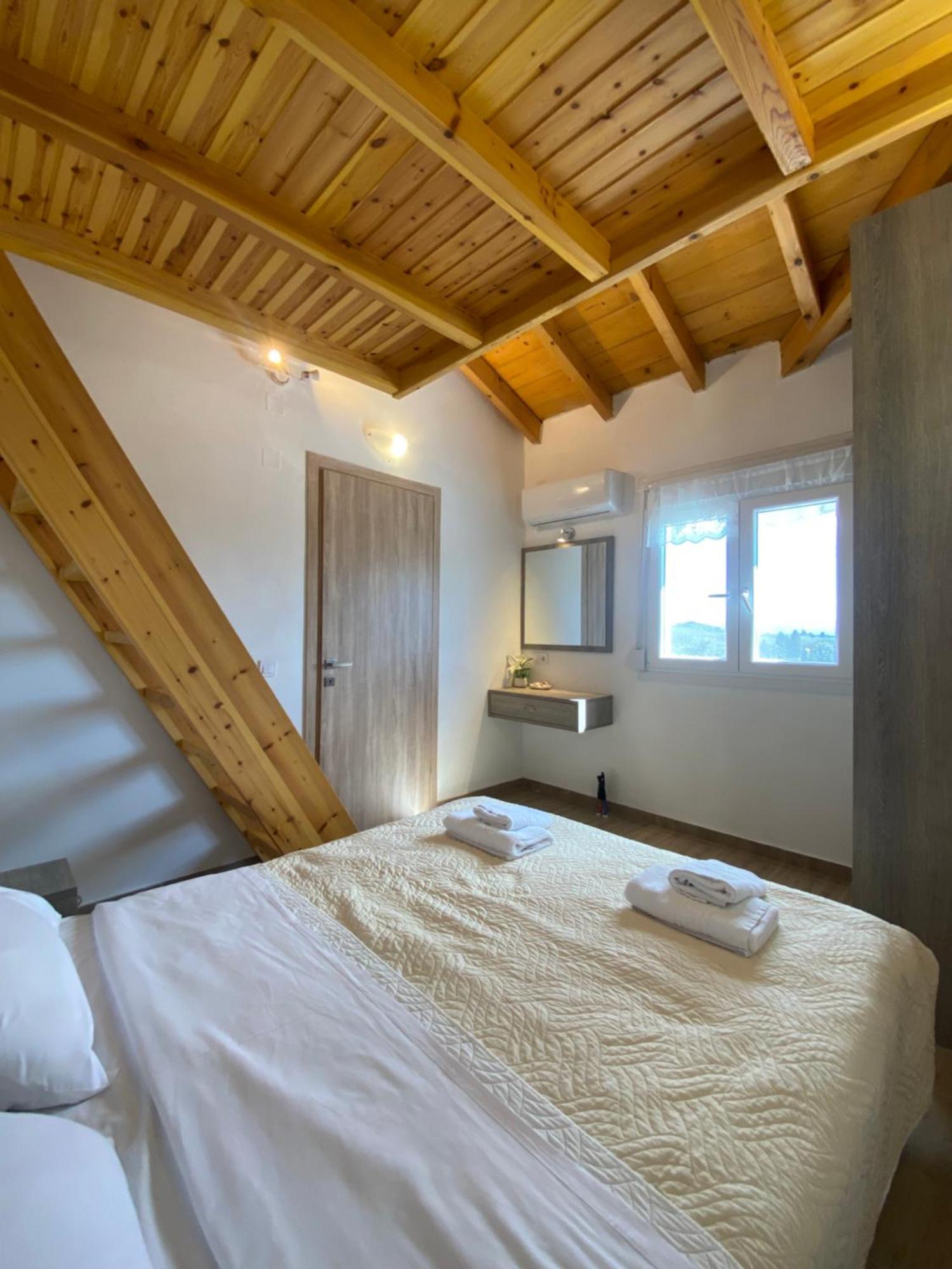 Theo Apartment Marathiás Dış mekan fotoğraf