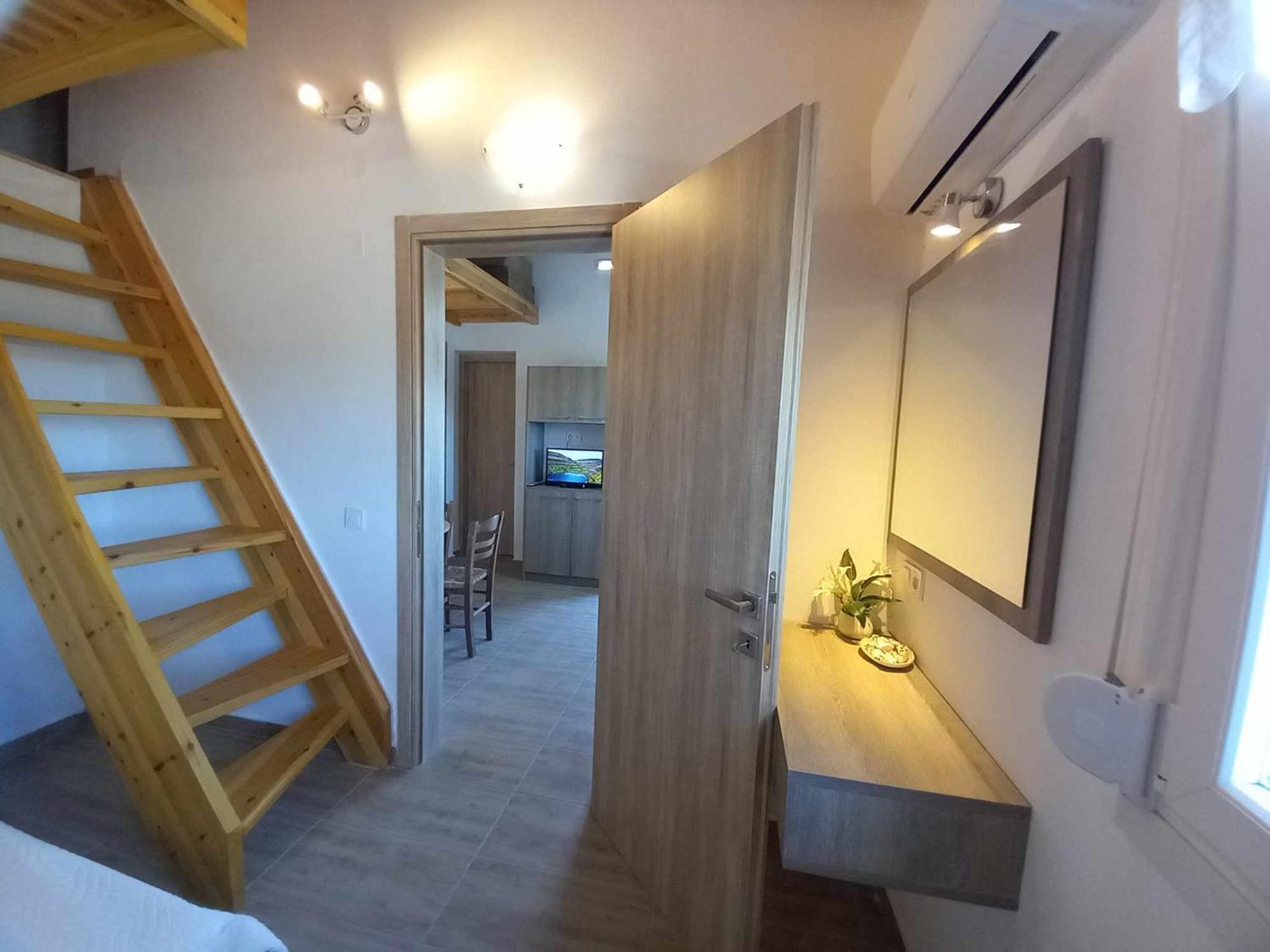 Theo Apartment Marathiás Dış mekan fotoğraf