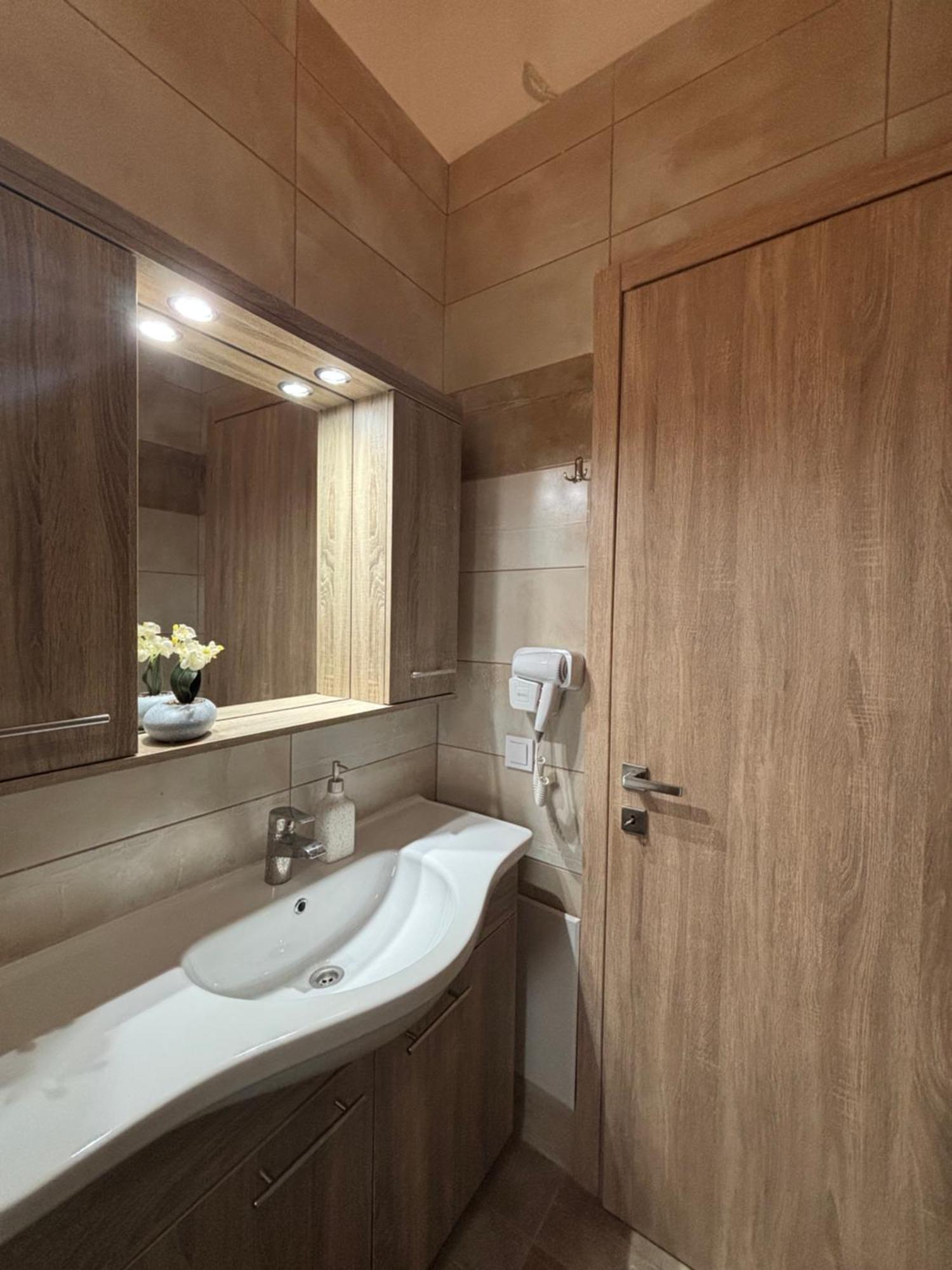 Theo Apartment Marathiás Dış mekan fotoğraf